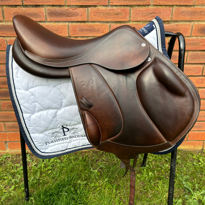 Voltaire Essential Monoflap Jumping Saddle 2021