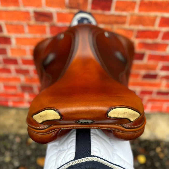 Prestige Paris Classic D Jumping Saddle 2013