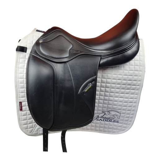 Amerigo Classic Dressage Saddle 2019 — full view, black Pinerolo calfskin leather
