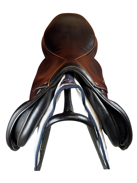 Equipe Expression Special Jumping Saddle 2011