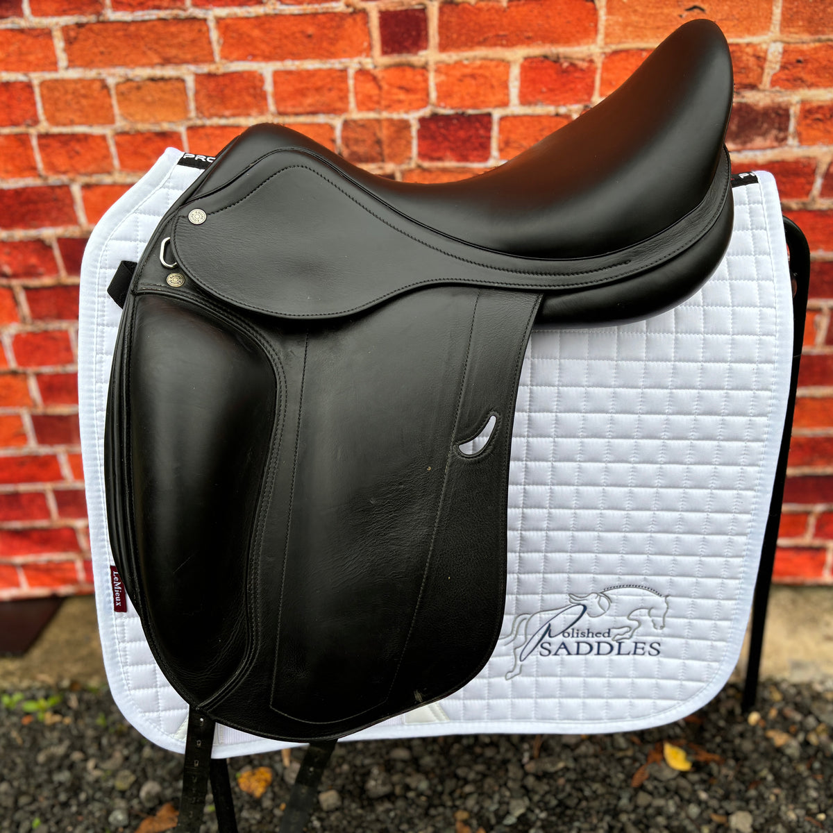 Equipe Emporio Special Dressage Saddle - Size 17.5 main image 1