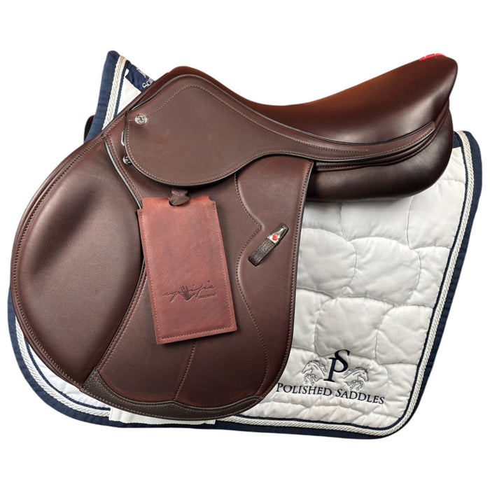 equipe synergy special jumping saddle in brown leather with new perfeqto flocked panels